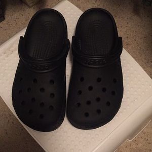 Black crocs